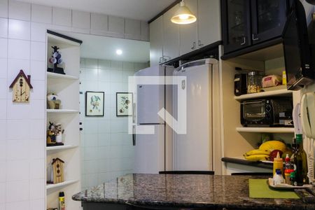 Apartamento à venda com 132m², 4 quartos e 2 vagas Apartamento à venda com 132m², 4 quartos e 2 vagasCozinha - Armários