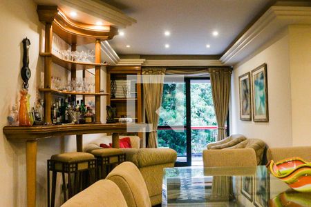 Apartamento à venda com 132m², 4 quartos e 2 vagas Apartamento à venda com 132m², 4 quartos e 2 vagasSala