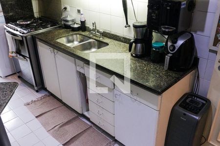 Apartamento à venda com 132m², 4 quartos e 2 vagas Apartamento à venda com 132m², 4 quartos e 2 vagasCozinha - Armários