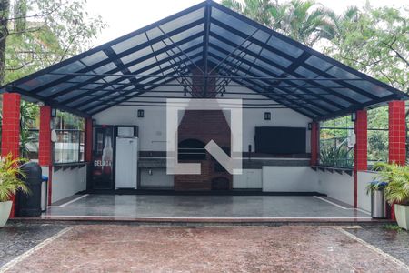 Apartamento à venda com 132m², 4 quartos e 2 vagas Apartamento à venda com 132m², 4 quartos e 2 vagasÁrea comum - Churrasqueira