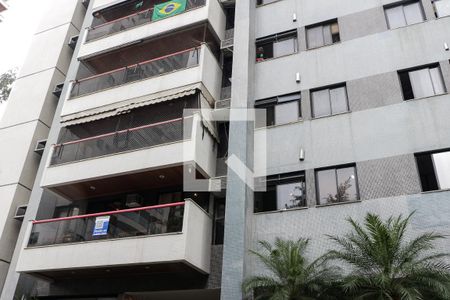 Apartamento à venda com 132m², 4 quartos e 2 vagas Apartamento à venda com 132m², 4 quartos e 2 vagasFachada
