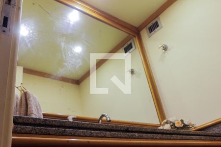 Apartamento à venda com 132m², 4 quartos e 2 vagas Apartamento à venda com 132m², 4 quartos e 2 vagasLavabo