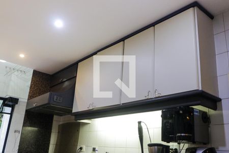 Apartamento à venda com 132m², 4 quartos e 2 vagas Apartamento à venda com 132m², 4 quartos e 2 vagasCozinha - Armários