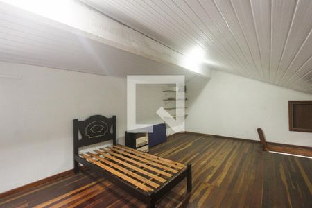 Casa à venda com 265m², 4 quartos e 3 vagas Casa à venda com 265m², 4 quartos e 3 vagasQuarto 4