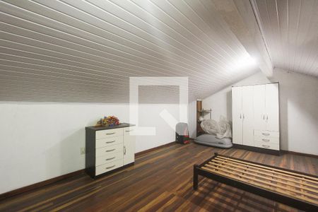 Casa à venda com 265m², 4 quartos e 3 vagas Casa à venda com 265m², 4 quartos e 3 vagasQuarto 4