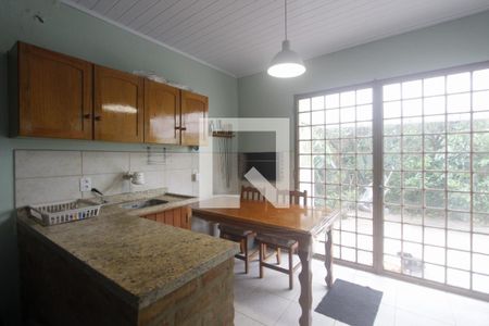 Casa à venda com 265m², 4 quartos e 3 vagas Casa à venda com 265m², 4 quartos e 3 vagasEspaço gourmet