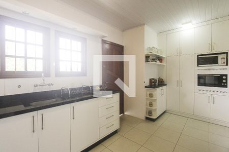 Casa à venda com 265m², 4 quartos e 3 vagas Casa à venda com 265m², 4 quartos e 3 vagasCozinha