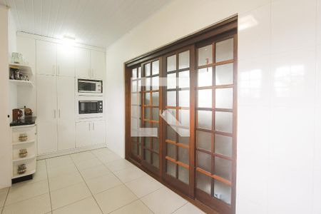 Casa à venda com 265m², 4 quartos e 3 vagas Casa à venda com 265m², 4 quartos e 3 vagasCozinha