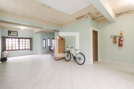 Casa à venda com 265m², 4 quartos e 3 vagas Casa à venda com 265m², 4 quartos e 3 vagasSala 2