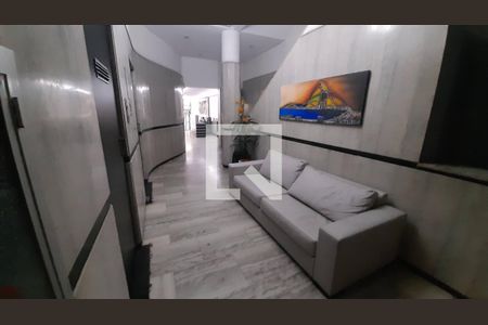 Apartamento para alugar com 98m², 3 quartos e sem vaga Apartamento para alugar com 98m², 3 quartos e sem vagaHall do Prédio