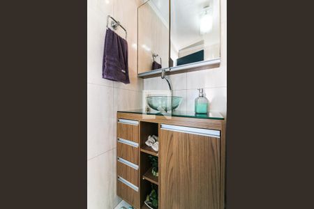 Apartamento à venda com 70m², 3 quartos e 1 vaga Apartamento à venda com 70m², 3 quartos e 1 vagaSuíte banheiro