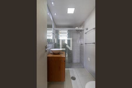 Apartamento à venda com 105m², 3 quartos e 1 vaga Apartamento à venda com 105m², 3 quartos e 1 vagaBanheiro Social