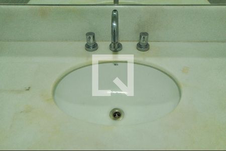 Apartamento para alugar com 135m², 2 quartos e 1 vaga Apartamento para alugar com 135m², 2 quartos e 1 vagaBanheiro da Suíte