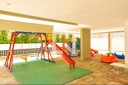 Apartamento para alugar com 135m², 2 quartos e 1 vaga Apartamento para alugar com 135m², 2 quartos e 1 vagaÁrea comum - Playground