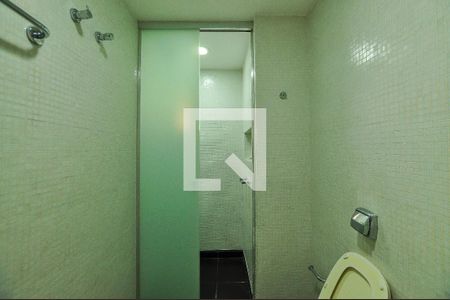 Apartamento para alugar com 135m², 2 quartos e 1 vaga Apartamento para alugar com 135m², 2 quartos e 1 vagaBanheiro Corredor
