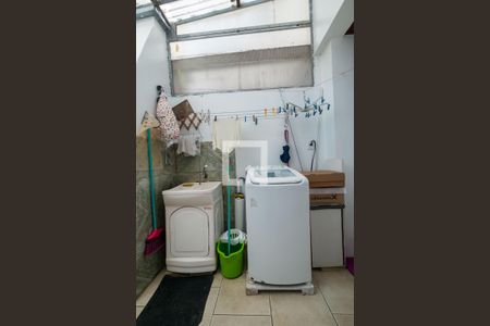 Casa de condomínio à venda com 95m², 3 quartos e 1 vagaÁrea de Serviço