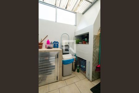 Casa de condomínio à venda com 95m², 3 quartos e 1 vagaÁrea de Serviço