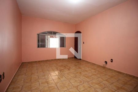 Sala  de casa à venda com 4 quartos, 100m² em Taguatinga Norte (taguatinga), Brasília