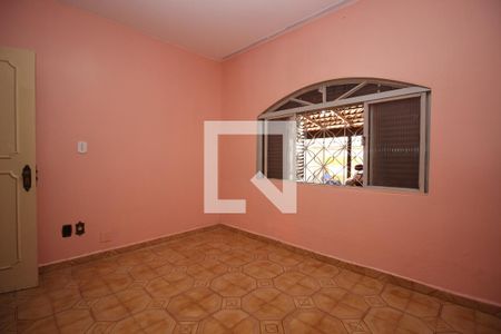 Casa à venda com 100m², 4 quartos e 4 vagasSuíte 