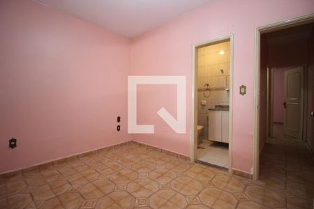 Casa à venda com 100m², 4 quartos e 4 vagasSuíte 