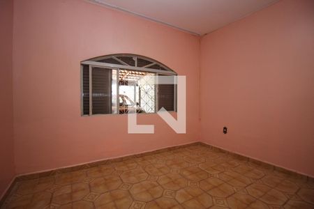 Casa à venda com 100m², 4 quartos e 4 vagasSuíte 