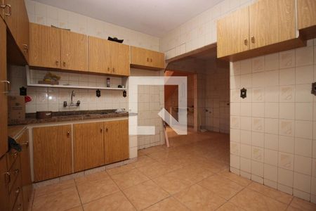 Casa à venda com 100m², 4 quartos e 4 vagasCozinha