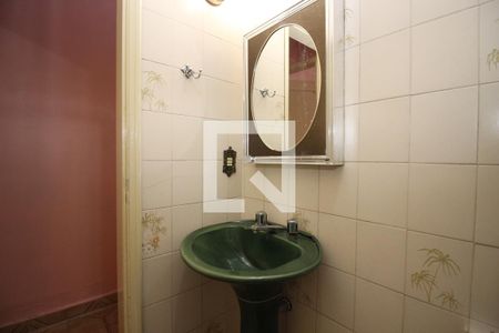 Casa à venda com 100m², 4 quartos e 4 vagasBanheiro Social