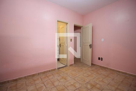 Casa à venda com 100m², 4 quartos e 4 vagasSuíte 