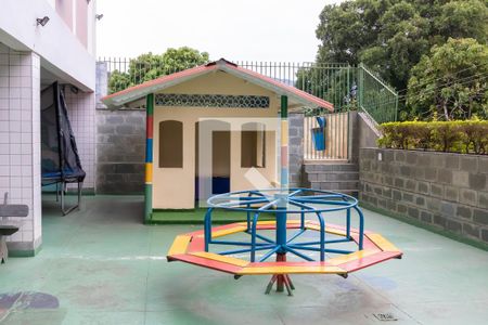 Apartamento à venda com 140m², 2 quartos e 1 vaga Apartamento à venda com 140m², 2 quartos e 1 vagaÁrea comum - Playground