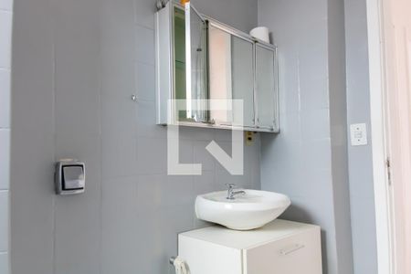 Apartamento à venda com 140m², 2 quartos e 1 vaga Apartamento à venda com 140m², 2 quartos e 1 vagaBanheiro