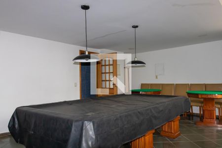 Apartamento à venda com 140m², 2 quartos e 1 vaga Apartamento à venda com 140m², 2 quartos e 1 vagaSalão de jogos