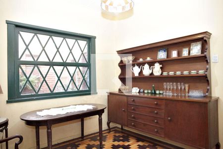 Casa para alugar com 385m², 4 quartos e 3 vagasSala de TV