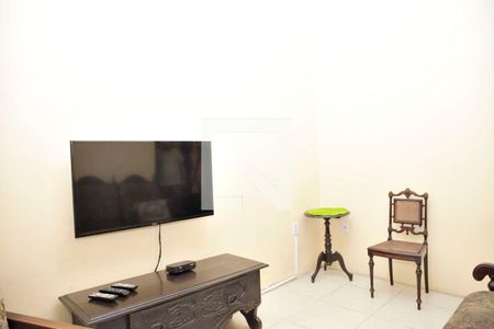 Sala de TV de casa para alugar com 4 quartos, 243m² em Petrópolis, Porto Alegre