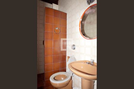 Casa para alugar com 385m², 4 quartos e 3 vagasBanheiro de Serviço