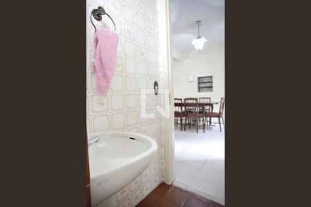 Casa para alugar com 385m², 4 quartos e 3 vagasBanheiro 2