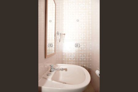 Casa para alugar com 385m², 4 quartos e 3 vagasLavabo