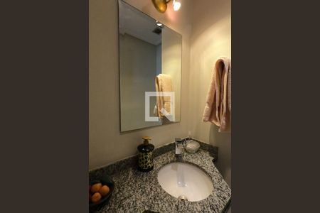 Lavabo de apartamento à venda com 3 quartos, 114m² em Vila Suzana, São Paulo