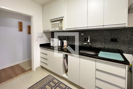 Apartamento à venda com 77m², 2 quartos e 1 vagaCozinha 