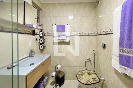 Apartamento à venda com 77m², 2 quartos e 1 vagaBanheiro 