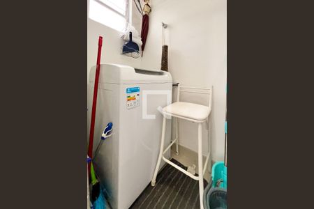 Apartamento à venda com 77m², 2 quartos e 1 vagaÁrea de Serviço