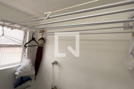 Apartamento à venda com 77m², 2 quartos e 1 vagaÁrea de Serviço