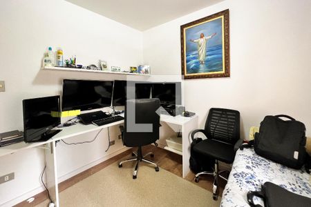 Apartamento à venda com 77m², 2 quartos e 1 vagaQuarto 2