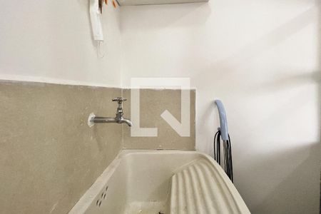 Apartamento à venda com 77m², 2 quartos e 1 vagaÁrea de Serviço