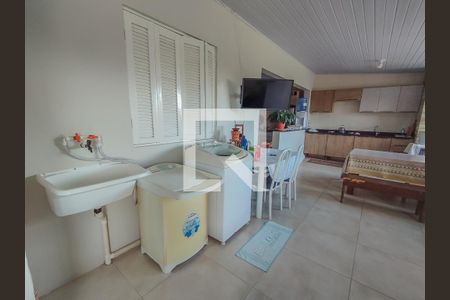 Casa à venda com 340m², 5 quartos e 2 vagasArea de serviço