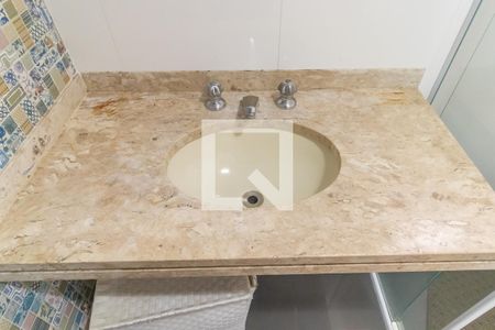 Apartamento à venda com 72m², 2 quartos e 2 vagas Apartamento à venda com 72m², 2 quartos e 2 vagasBanheiro