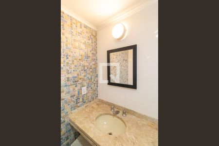 Apartamento à venda com 72m², 2 quartos e 2 vagas Apartamento à venda com 72m², 2 quartos e 2 vagasBanheiro
