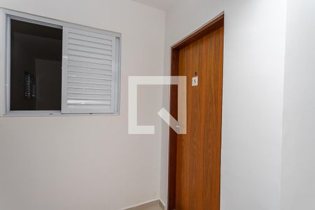 Entrada de casa de condomínio para alugar com 1 quarto, 27m² em Centro, Diadema