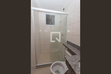 Banheiro de casa de condomínio para alugar com 1 quarto, 27m² em Centro, Diadema