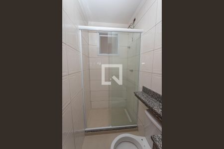 Banheiro de casa de condomínio para alugar com 1 quarto, 27m² em Centro, Diadema