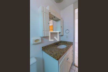 Apartamento à venda com 75m², 2 quartos e 2 vagasBanheiro